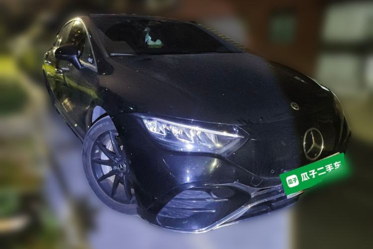 Used Mercedes-Benz EQE 2022 350 Pioneer Edition Front Right 45 Deg