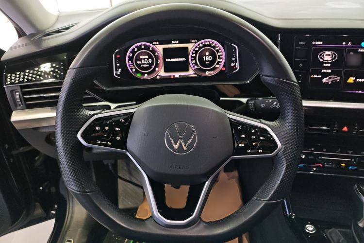 Used Volkswagen Passat 2023 330TSI Luxury Edition