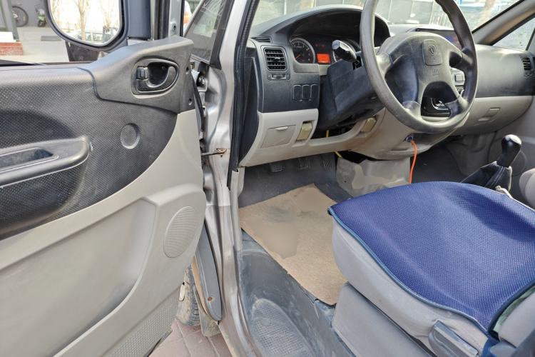 Used FORTHING Lingzhi 2016 M3L 1.6L 7-Seater Comfort Model
