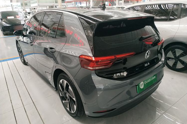 Used Volkswagen ID.3 2024 Pure & Smart Edition Rear Left 45 Deg