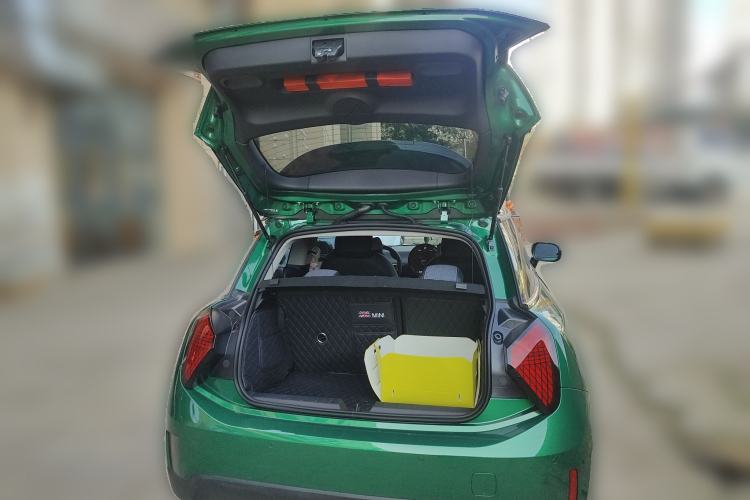 Used MINI Electric MINI COOPER 2025 Model Facelift 466km COOPER E Classic Style
