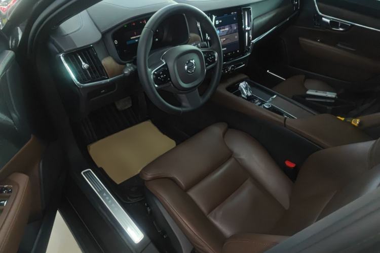 Used Volvo S90 2023 B5 Zhiyuan Luxury Edition