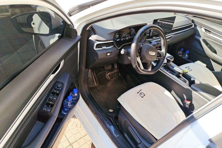 Used Geely Auto Emgrand 2025 4th Generation 1.5L CVT Longteng Edition Driver Seat