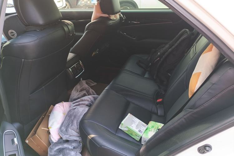 Used Toyota Crown 2015 2.0T Fashion Edition
