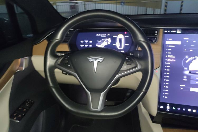 Used Tesla Model X 2019 Long-Range Version Steering Wheel