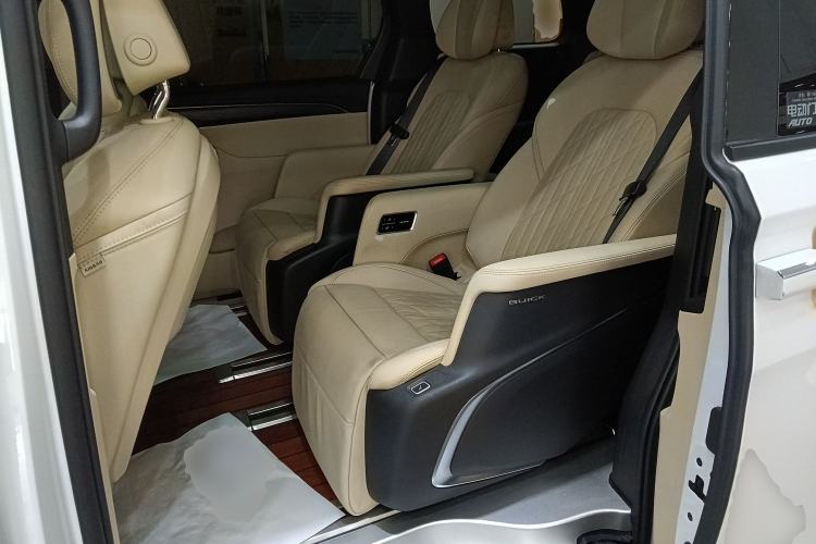 Used Buick GL8 2022 ES Land Cruiser 653T Luxury Model