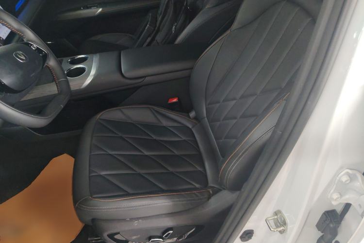 Used Changan CS75 PLUS 2025 4th Generation UItra 2.0T New Blue Whale Smart Intelligent Powertrain Version
