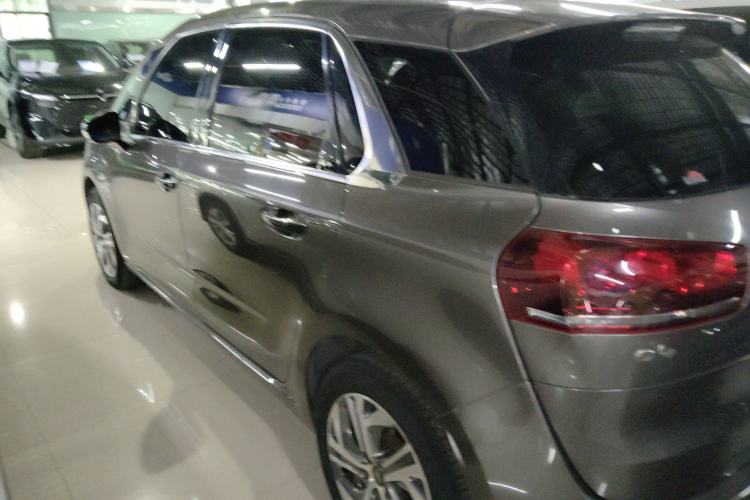 Used Citroen C4 Picasso 2015 1.6T Luxury 5-Seat Model
