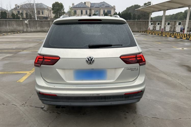 Used Volkswagen Tiguan L 2017 330TSI Automatic Two-Wheel Drive Flagship Edition
