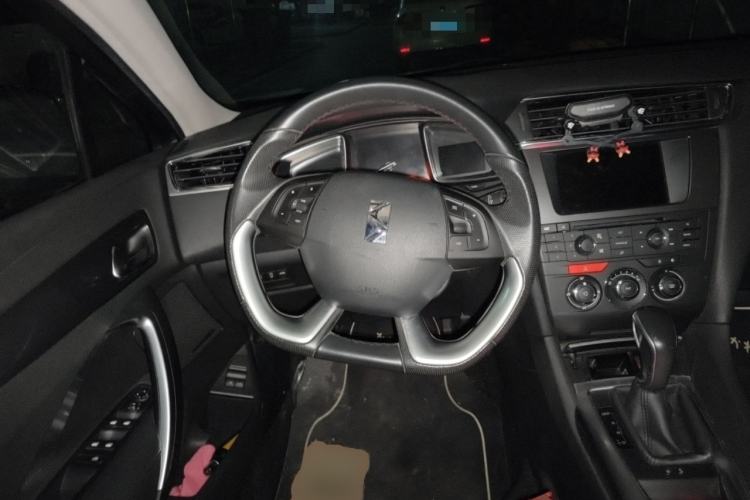 Used DS 6 2014 1.6T Elegant Version THP160