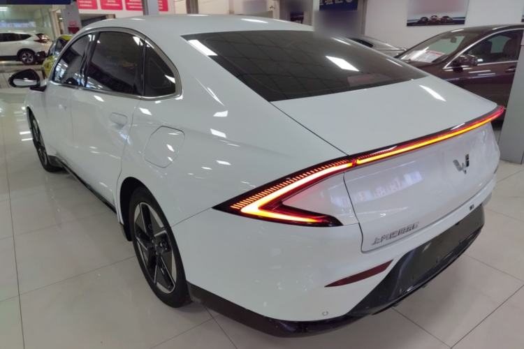 Used Wuling Xingguang 2024 Co-Creation Edition 510 Advanced Model Rear Left 45 Deg