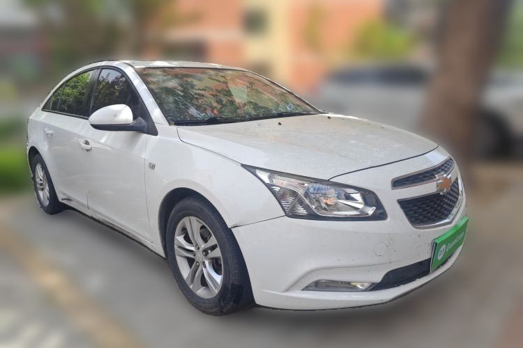 Used Chevrolet Cruze 2015 1.5L Classic SE MT Front Right 45 Deg