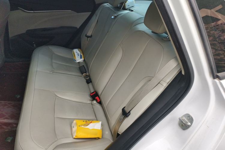 Used Buick GT 2018 15T Dual-Clutch Elite Model China V Standard Left Rear Seat