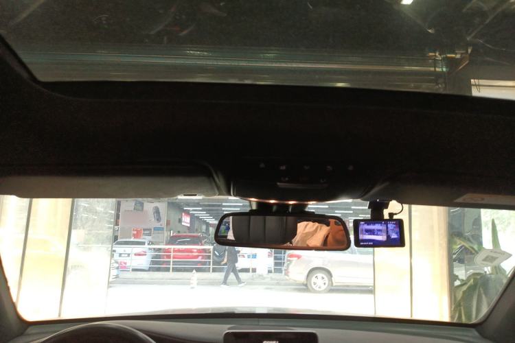 Used Mercedes-Benz GLC 2019 GLC 260 L 4MATIC Dynamic Model
