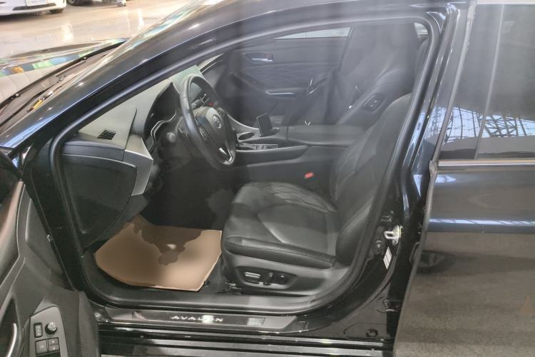 Used Toyota Avalon 2023 2.5L Touring Premium Edition Left Front Seat