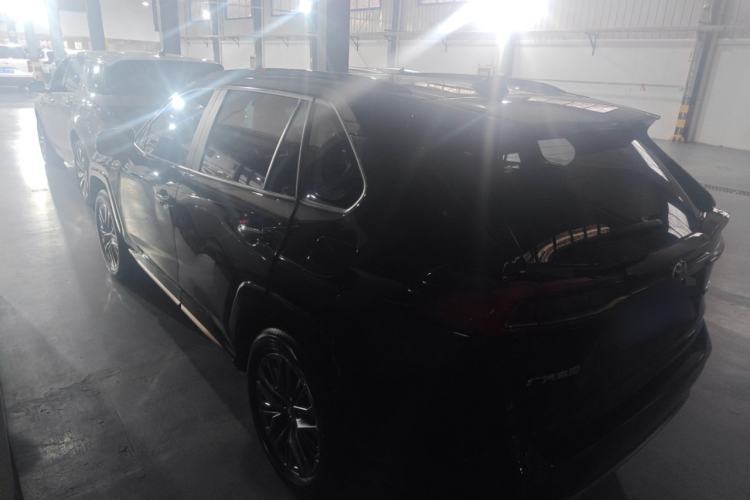 Used Toyota Wildlander 2024 2.0L CVT Two-Wheel Drive Luxury PLUS Edition
