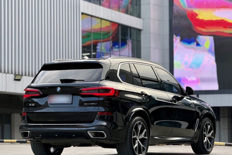 Used BMW X5 2022 xDrive 40Li M Sport Package
