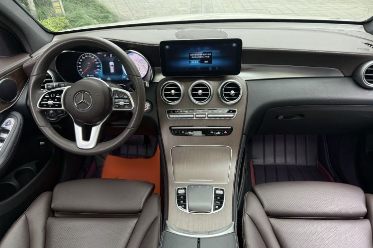 Used Mercedes-Benz GLC 2022 GLC 300 L 4MATIC Dynamic Edition Prestige Model Interior 3