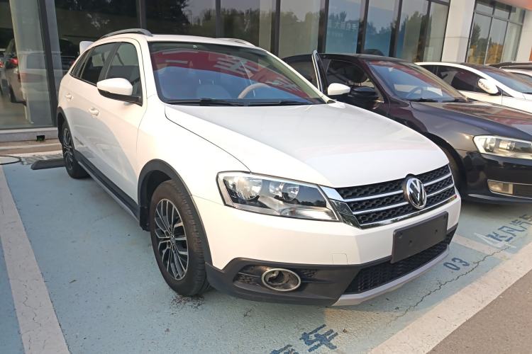 Used Volkswagen Cross Lavida 2014 1.4TSI DSG