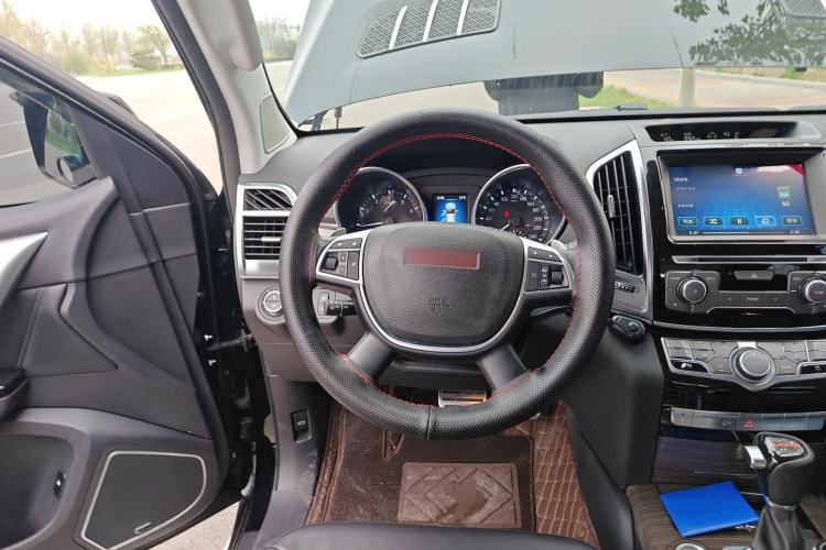Used Haval H9 2015 2.0T Four-Wheel Drive Luxury 7-Seater Steering Wheel