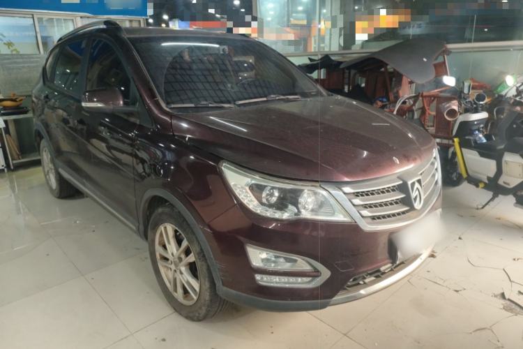 Used Baojun 560 2015 1.8L manual Comfort trim level