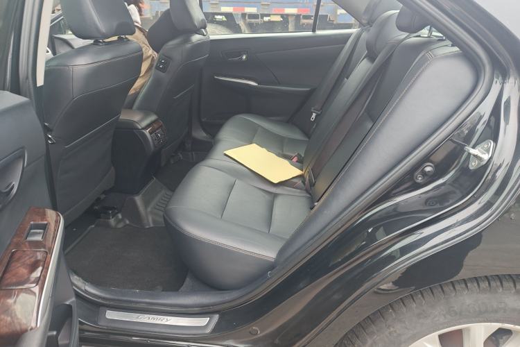 Used Toyota Camry 2016 2.0G 10th Anniversary Leading Edition
