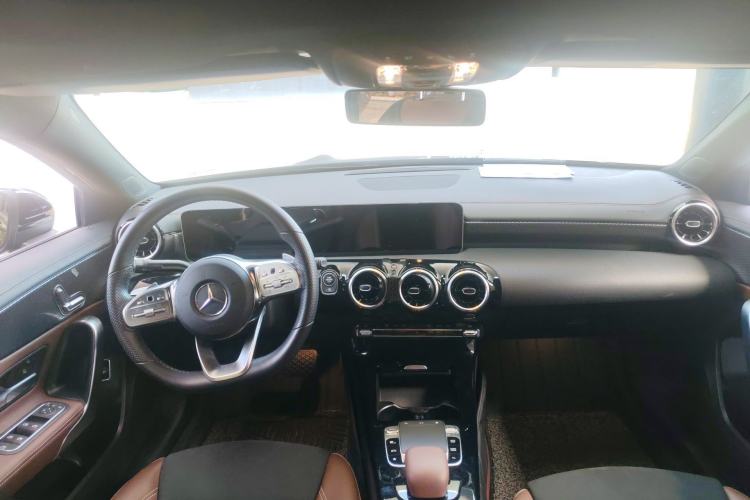 Used Mercedes-Benz A-Class 2019 A 200 L Center Console