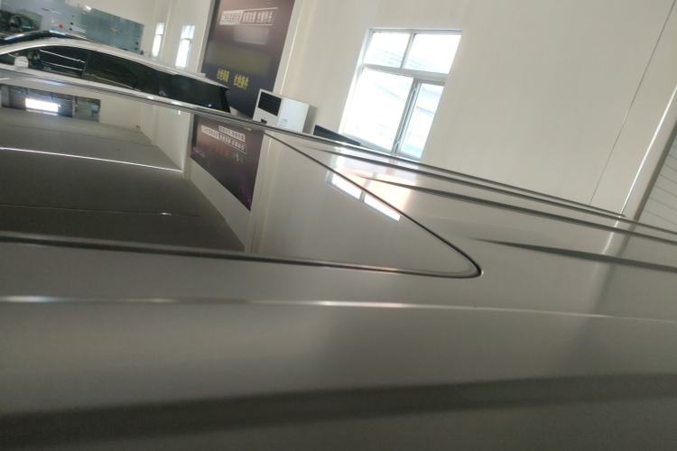 Used 212 T01 2024 2.0T Explorer
