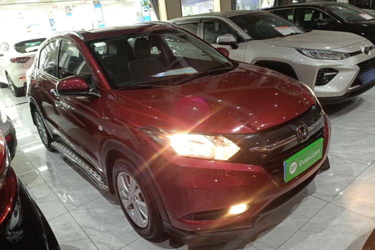 Used Honda Vezel 2015 1.5L CVT two-wheel drive Comfort trim Front Right 45 Deg