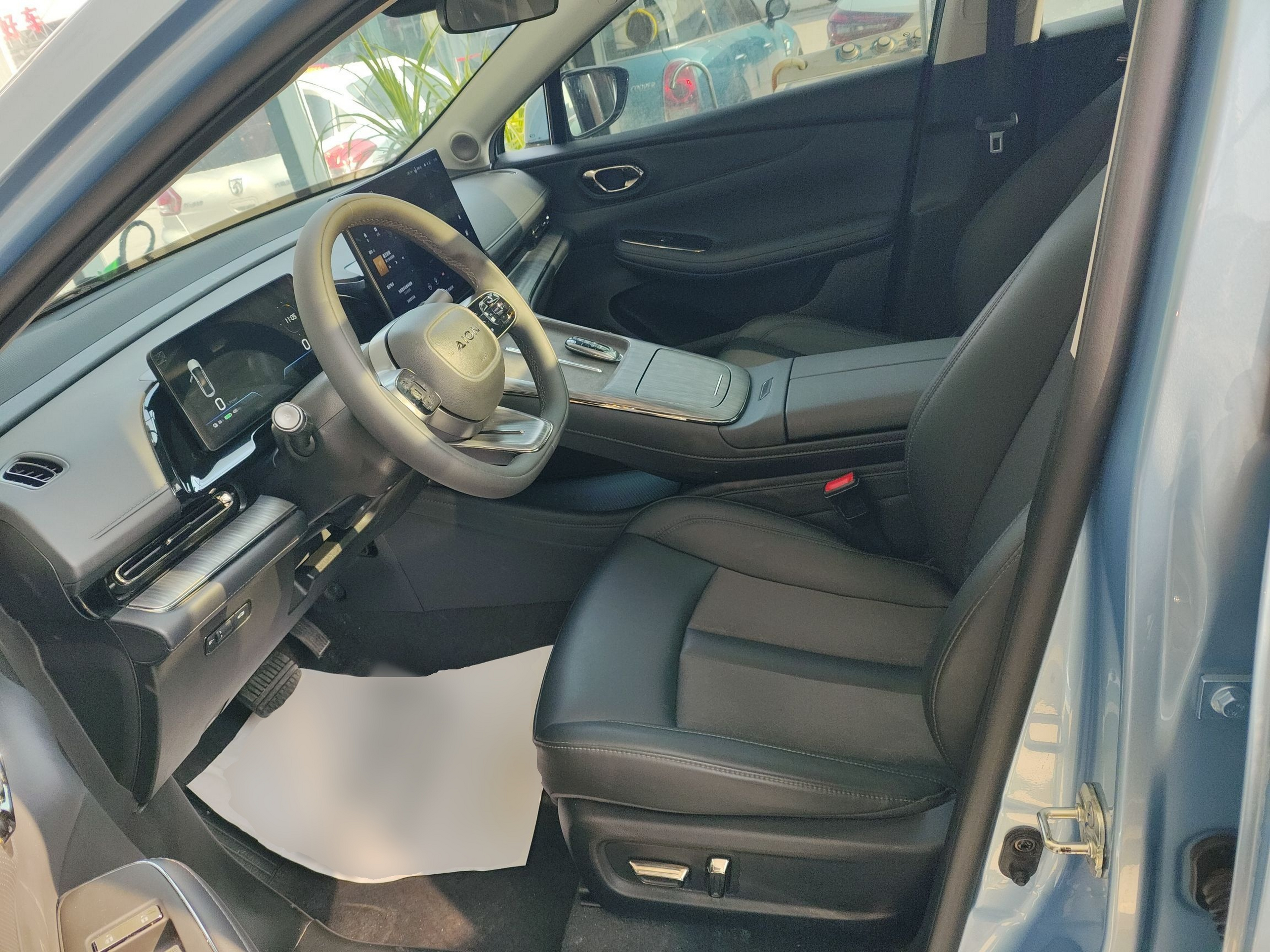 Переднее сиденье в автомобиле