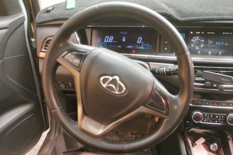 Used CHANGAN KAICHENG Oushang A600 2016 1.5L Manual Luxury 7-Seater Steering Wheel