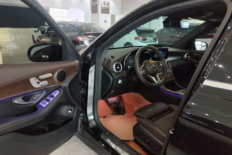 Used Mercedes-Benz GLC 2022 Facelift GLC 260 L 4MATIC Luxury Edition
