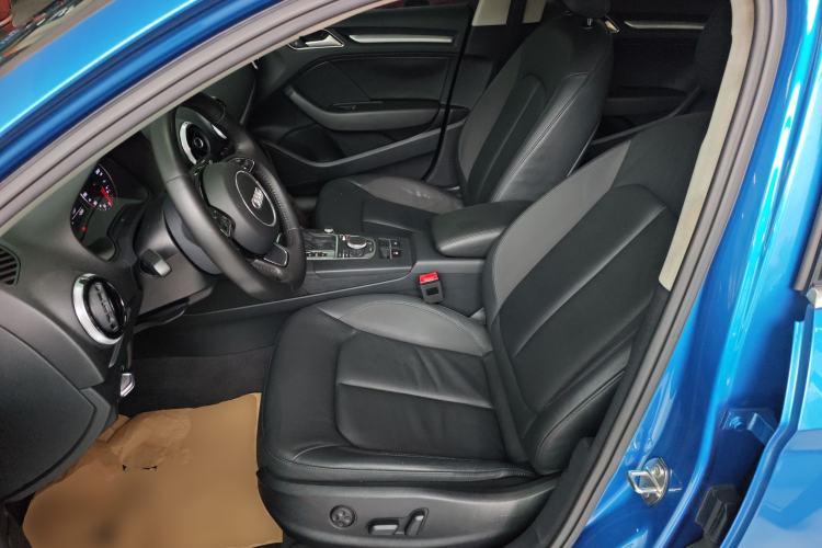 Used Audi A3 2016 Limousine 35 TFSI Style Edition Left Front Seat