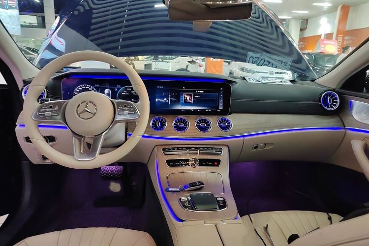 Used Mercedes-Benz CLS 2018 CLS 300 Luxury Model
