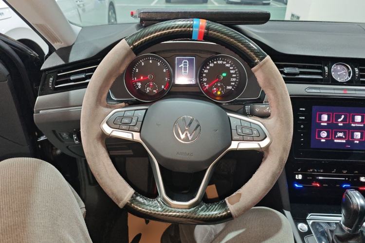 Used Volkswagen Magotan 2020 330TSI DSG Leading Model
