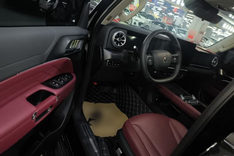 Used Tank 300 2025 2.4T Diesel Version