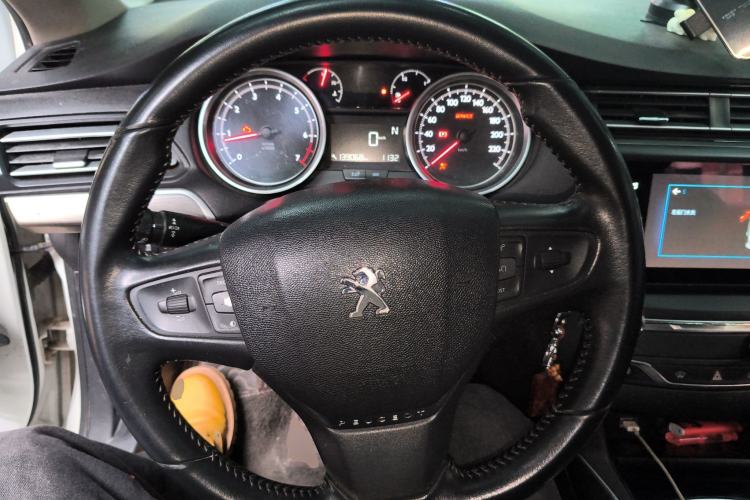 Used Peugeot 408 2018 Revised Version 1.8L Automatic Luxury Edition Steering Wheel