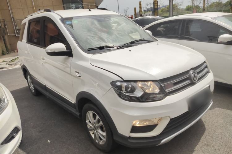 Used Dongfeng Fengon 370 2016 1.5L Manual Luxury Version SFG15-05 7 Seats Front Right 45 Deg