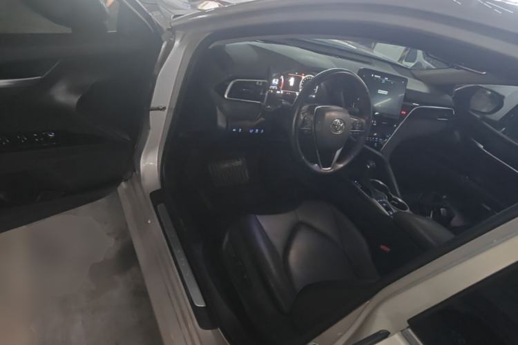 Used Toyota Camry 2021 2.5G Luxury Edition
