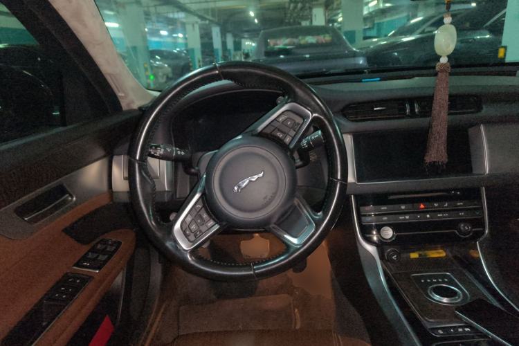 Used Jaguar XFL 2018 XFL 2.0T 250 PS Luxury Edition
