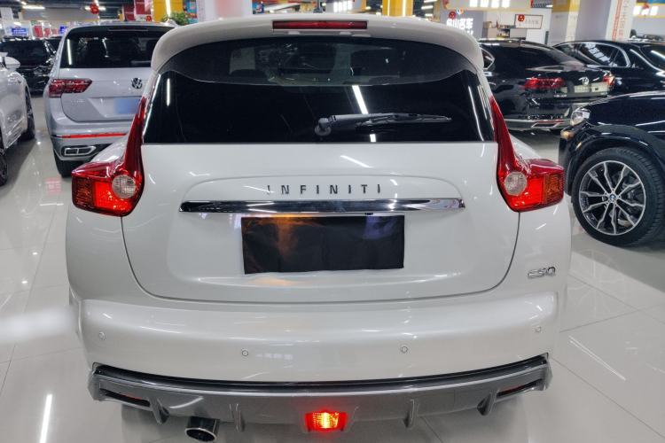 Used Infiniti ESQ 2014 1.6L Spontaneous Edition