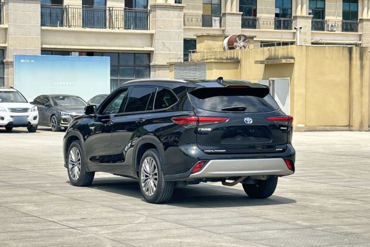 Used Toyota Highlander 2022 Dual-Engine 2.5L Four-Wheel Drive Prestige Version 7 Seats Exterior 3