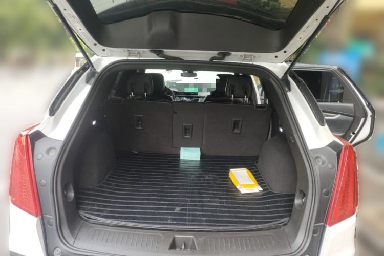 Used Cadillac XT5 2018 25T Tech Model Trunk