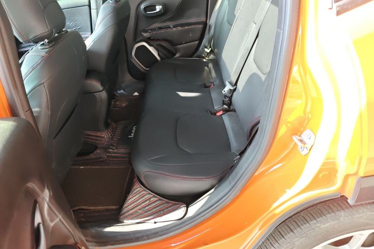 Used Jeep Renegade 2017 180T Automatic High-Energy Version Left Rear Seat