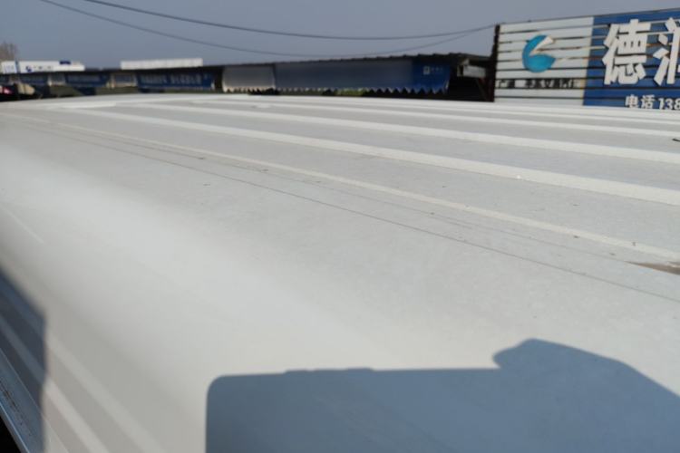 Used JMC Fushun 2025 2.0T 6MT Diesel Mid-Roof Mid-Height Commercial Multi-Purpose 7-Seater Passenger Vehicle