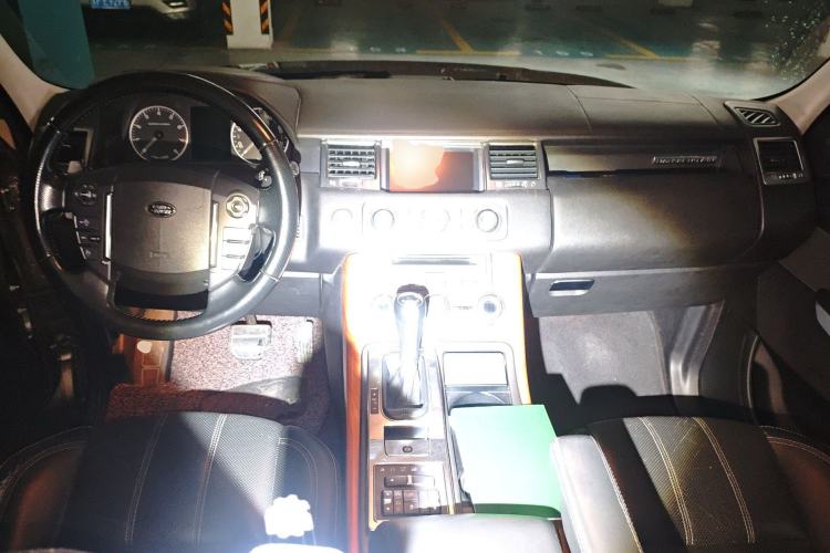 Used Land Rover Range Sport 2012 5.0 SC V8 HSE Center Console