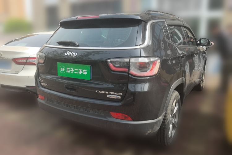 Used Jeep Compass 2017 200T Automatic Family Edition
