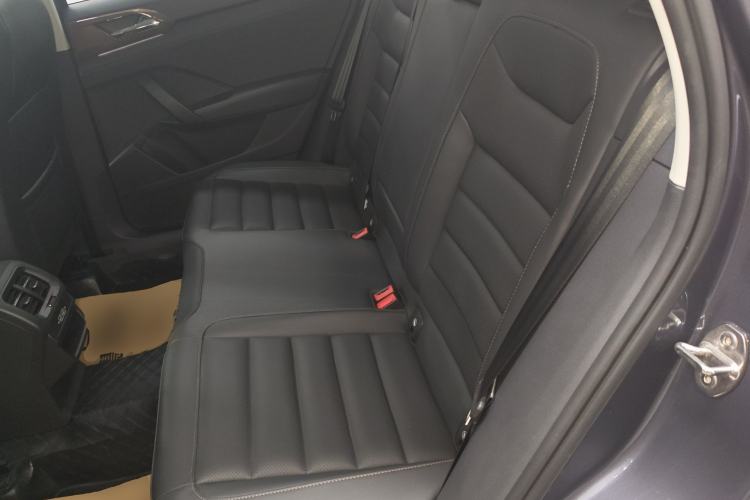 Used Volkswagen Tharu 2020 330TSI Four-Wheel Drive Flagship Version China VI Standard Left Rear Seat