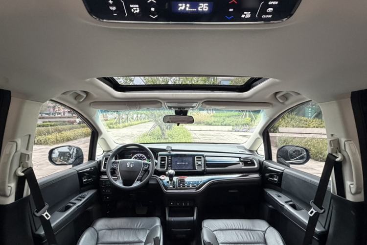 Used Honda Elysion 2019 2.0L Hybrid Luxury Edition Interior 2