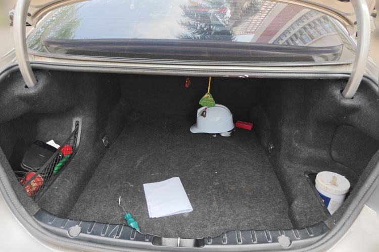 Used BMW 5 Series 2014 528Li Leading Model
